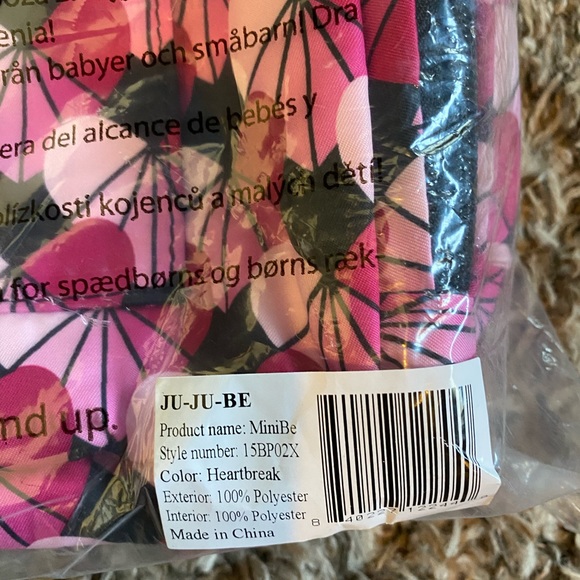 Brand new JuJuBe Mini-Be Heartbreak - Picture 2 of 3